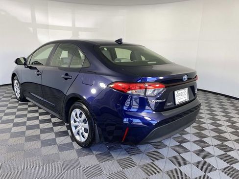 Used 2025 Toyota Corolla LE FWD image 6
