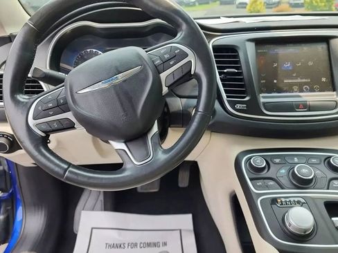 Used 2017 Chrysler 200 Limited Platinum FWD image 10