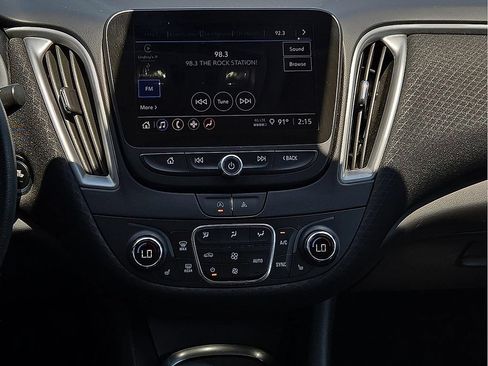 Used 2023 Chevrolet Malibu LT FWD image 11