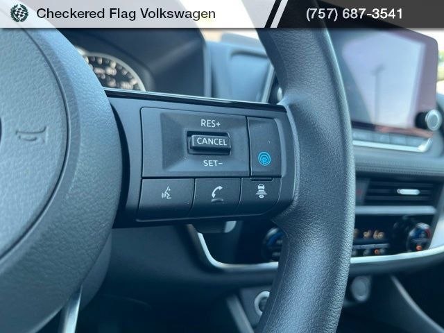 Used 2023 Nissan Rogue SV AWD/4WD image 35