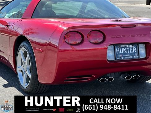 Used 2004 Chevrolet Corvette Coupe RWD image 5