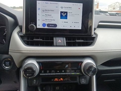 Used 2024 Toyota RAV4 XLE image 21