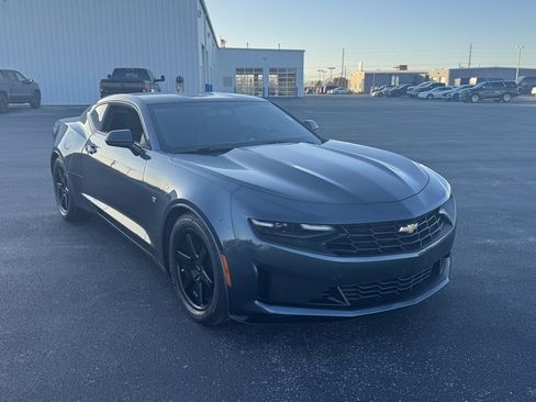 Used 2019 Chevrolet Camaro LT image 1