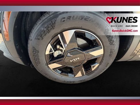 Used 2026 Kia Sportage LX FWD image 12