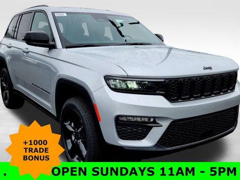 New 2025 Jeep Grand Cherokee Limited w/ Black Appearance Package image 1