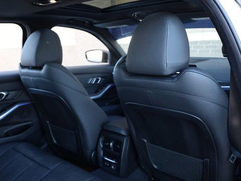 Used 2020 BMW 330i Sedan w/ Convenience Package image 21