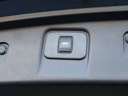 Used 2018 Nissan Murano SL image 25