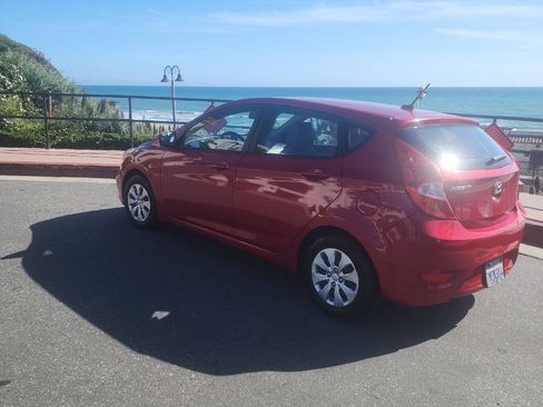 Used 2016 Hyundai Accent SE FWD image 5