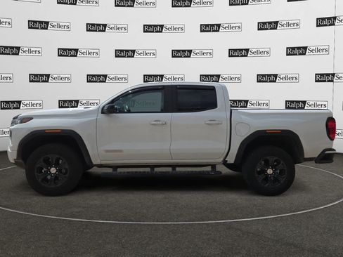 Used 2024 GMC Canyon Elevation RWD image 3