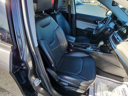 Used 2022 Jeep Compass Limited image 28