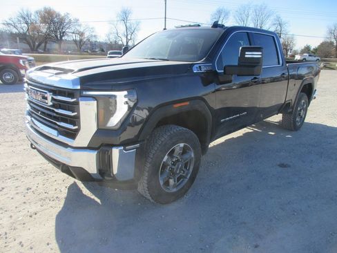 New 2026 GMC Sierra 2500 SLE w/ SLE Value Package; image 11