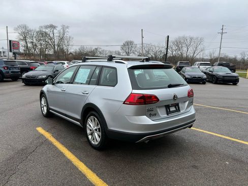 Used 2017 Volkswagen Golf Alltrack SE image 7