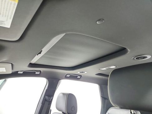 Used 2023 Chevrolet Traverse Premier image 22