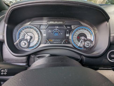 Used 2022 RAM 1500 Limited AWD/4WD image 19