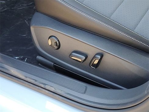 New 2025 Volkswagen Jetta SE image 15