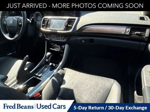 Used 2017 Honda Accord EX-L image 12