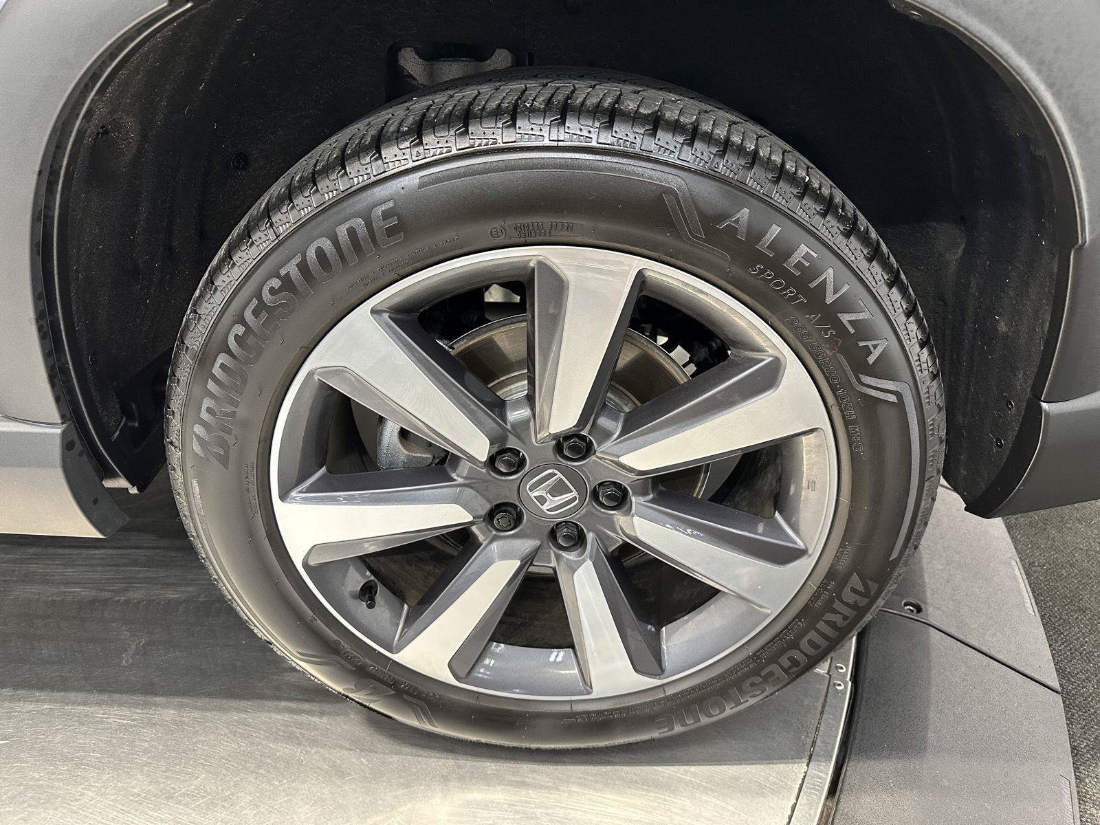 Certified 2025 Honda Pilot Elite image 10