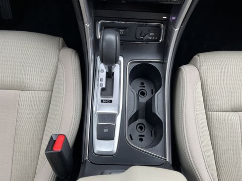 Used 2022 Subaru Ascent Premium w/ Convenience Package image 24