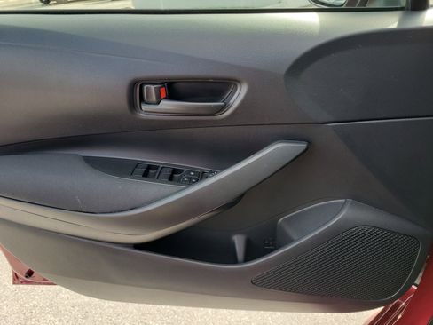 Used 2022 Toyota Corolla LE image 24