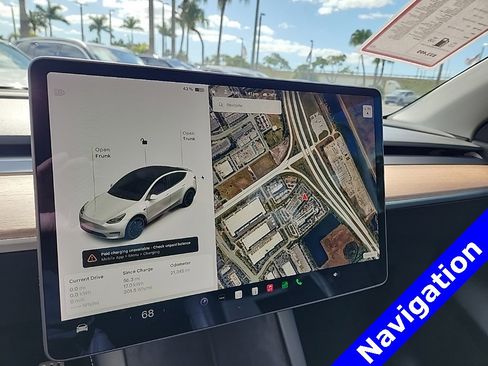 Used 2021 Tesla Model Y Performance image 3
