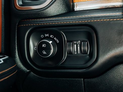 Used 2023 RAM 3500 Limited AWD/4WD image 31