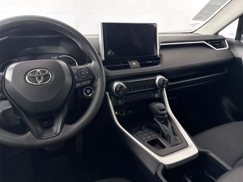 Certified 2025 Toyota RAV4 XLE AWD/4WD image 30