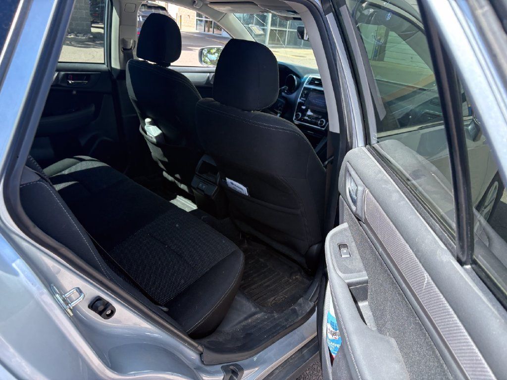 Used 2019 Subaru Outback 2.5i Premium AWD/4WD image 23