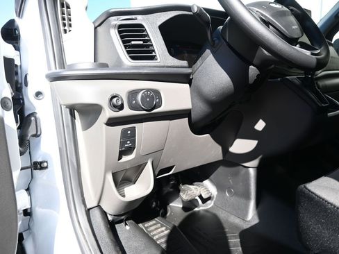 New 2026 Ford Transit 250 148 Medium Roof image 7