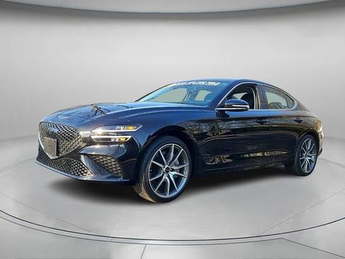 Used 2025 Genesis G70 2.5T image 1