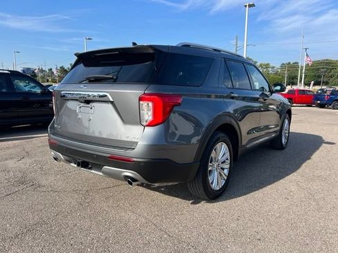 Certified 2024 Ford Explorer Limited w/ Limited Technology Package AWD/4WD image 3