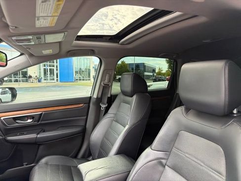 Used 2017 Honda CR-V Touring image 14