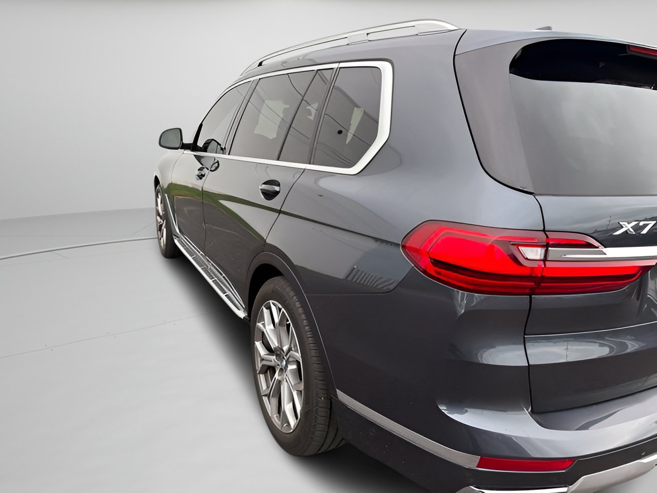 Used 2019 BMW X7 xDrive50i w/ Dynamic Handling Package AWD/4WD image 16