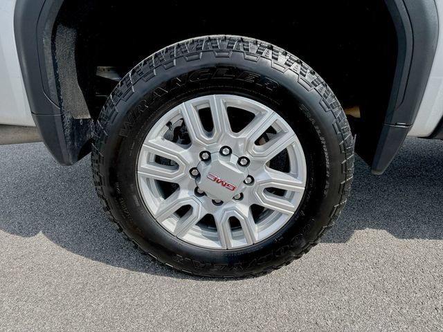 Used 2022 GMC Sierra 2500 SLE w/ SLE Convenience Package AWD/4WD image 32