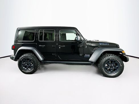 Used 2023 Jeep Wrangler Unlimited w/ Sun & Screen Package AWD/4WD image 10