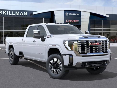 New 2026 GMC Sierra 3500 Denali w/ Denali Reserve Package image 7