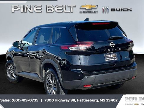 Used 2024 Nissan Rogue S AWD/4WD image 2