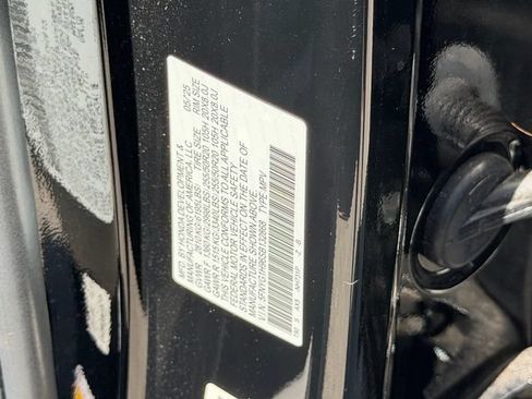Used 2025 Honda Pilot Black Edition image 20