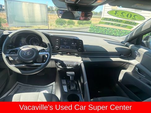 Used 2023 Hyundai Elantra Blue FWD image 12