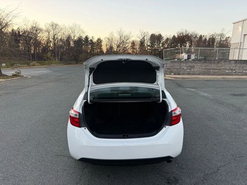 Used 2016 Toyota Corolla LE image 18