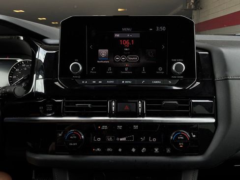 Used 2025 Nissan Pathfinder SV FWD image 27