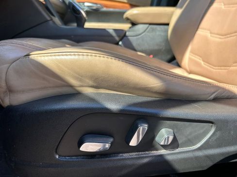 Used 2018 Cadillac XT5 Platinum image 21