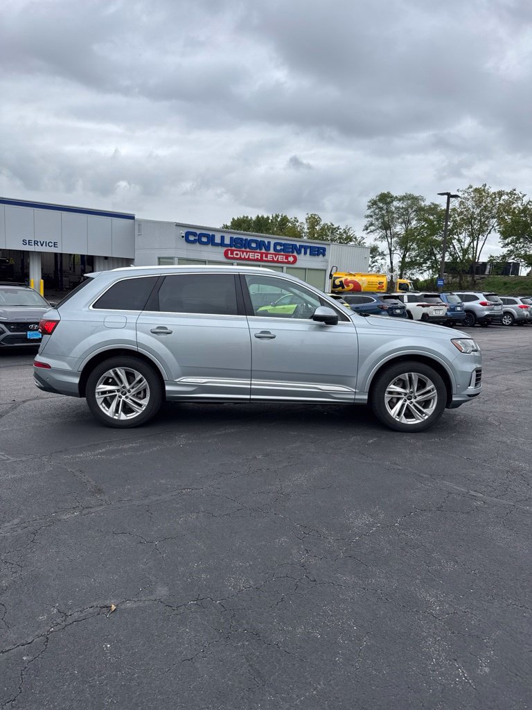 Used 2024 Audi Q7 3.0T Premium Plus AWD/4WD image 5