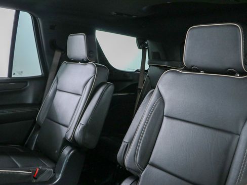 Used 2025 GMC Yukon Elevation w/ LPO, Elevation Black Package AWD/4WD image 29