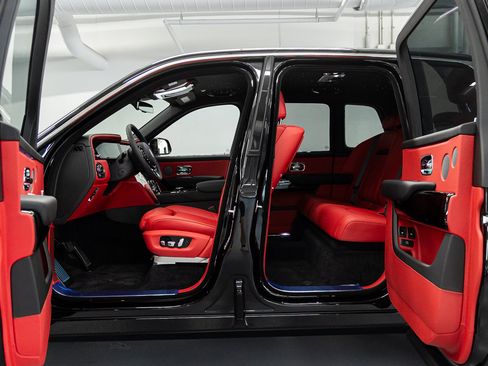 New 2026 Rolls-Royce Cullinan AWD/4WD image 28