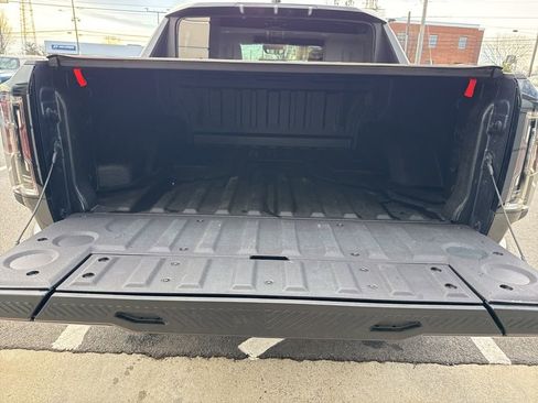 Used 2025 GMC Hummer EV 3X image 61