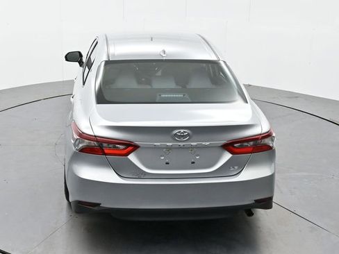 Used 2022 Toyota Camry LE image 34