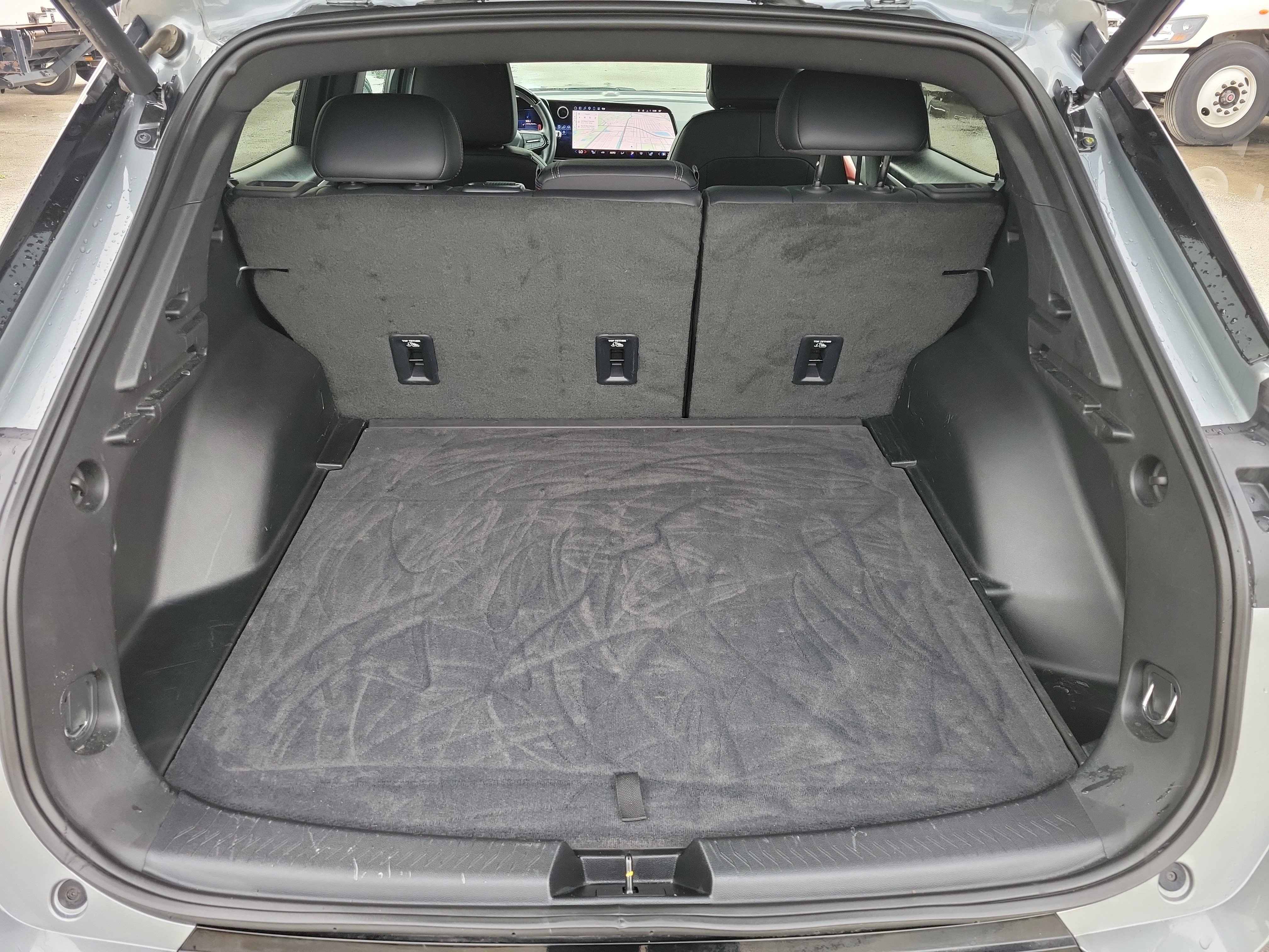 Used 2024 Chevrolet Equinox EV RS FWD image 12