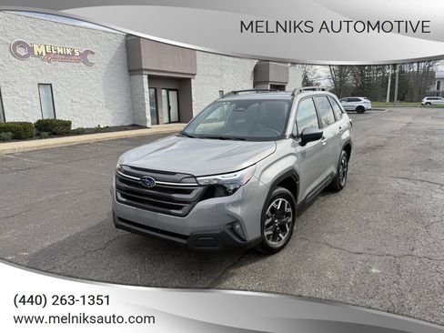 Used 2025 Subaru Forester Premium AWD/4WD image 1