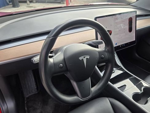 Used 2018 Tesla Model 3 Performance image 6