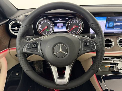 Used 2017 Mercedes-Benz E 300 4MATIC image 24